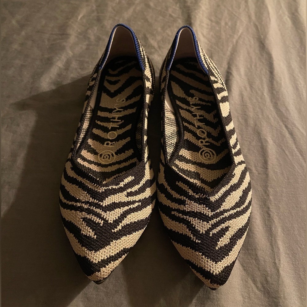 Rothy’s Black Zebra Point Flats RETIRED Size 5.5